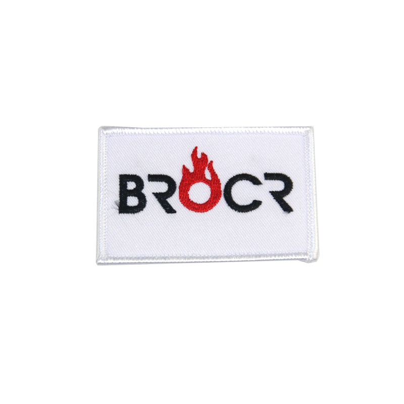 Patch de broderie personnalisé appliqué pour faire des patchs